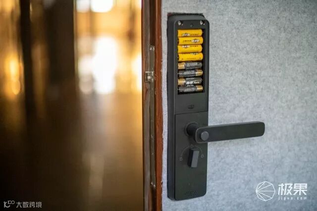 创米小白智能门锁C1