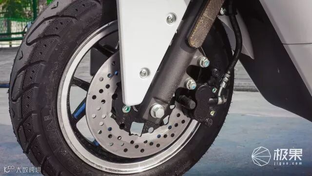 森蓝O2电动摩托车