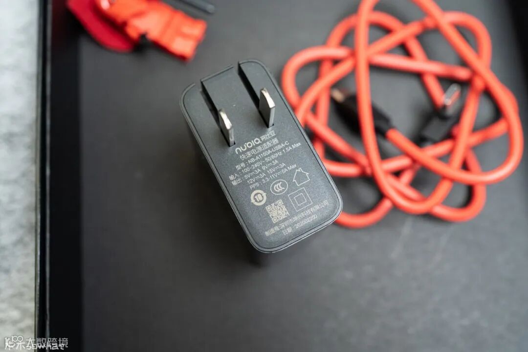 努比亚红魔5G游戏手机