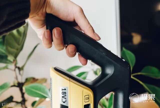凯驰(Karcher)VC4i手持无绳充电吸尘器
