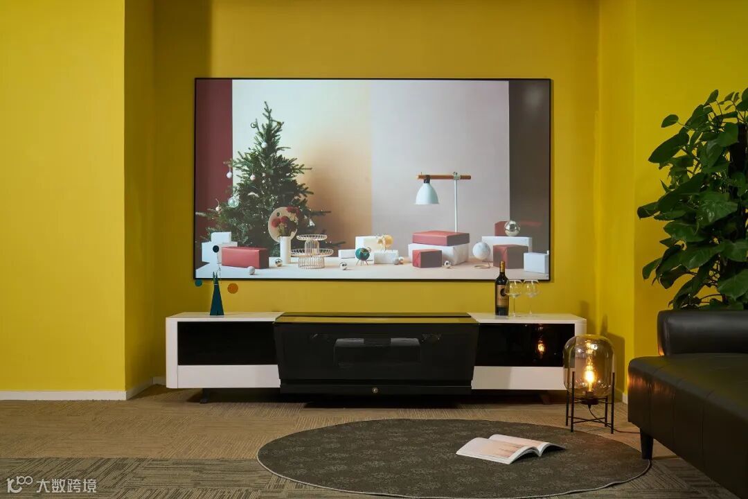 拥有“无边框”百吋电视是什么体验?从此它成了我的解闷神器!