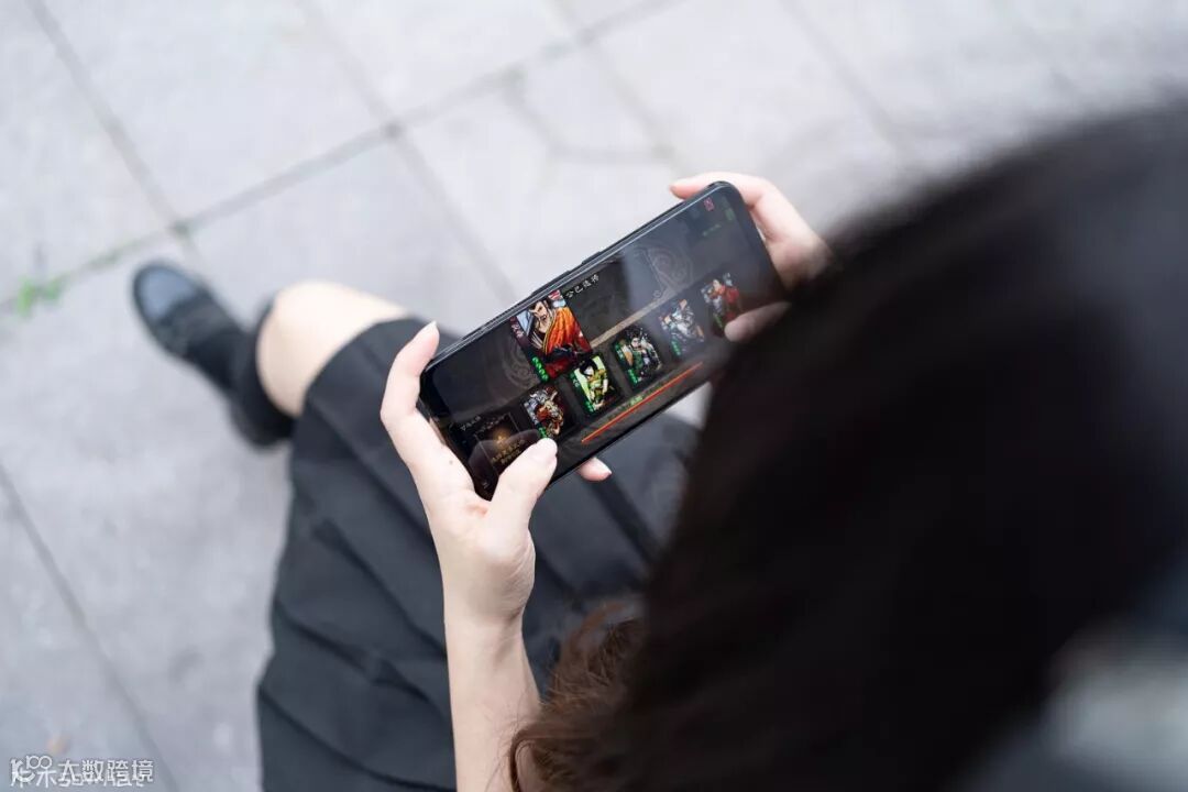 努比亚红魔5G游戏手机