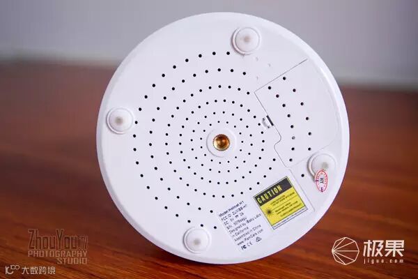 iFamCare小觅智能逗宠监护器