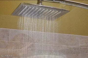 运动爱好者的最佳拍档马拉松冠军选择「瀑布洗」热水器