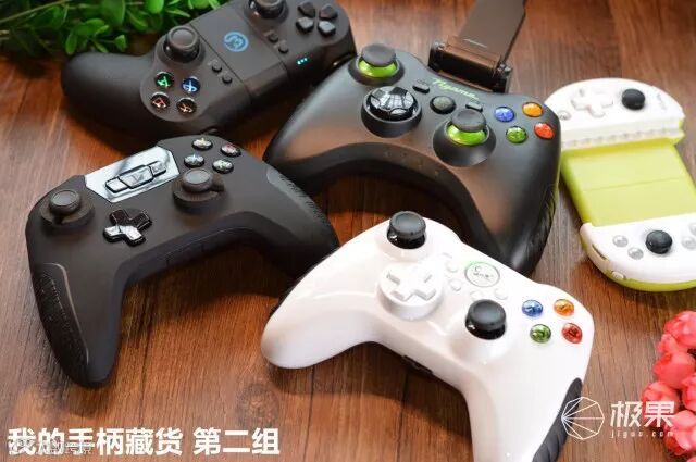 飞智八爪鱼手机手柄