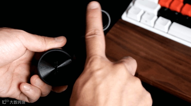 明基(BenQ)ScreenBar智能阅读屏幕挂灯