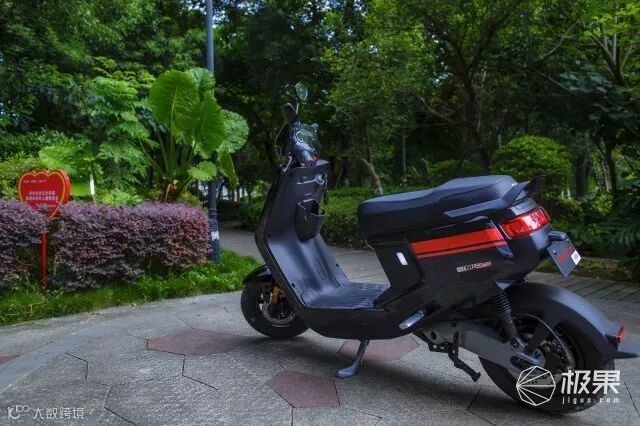 动力强劲续航长久,小牛电动车M+PRO也能有推背感