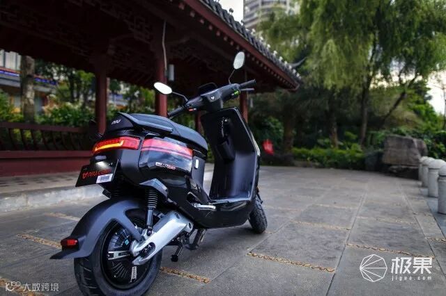 动力强劲续航长久,小牛电动车M+PRO也能有推背感