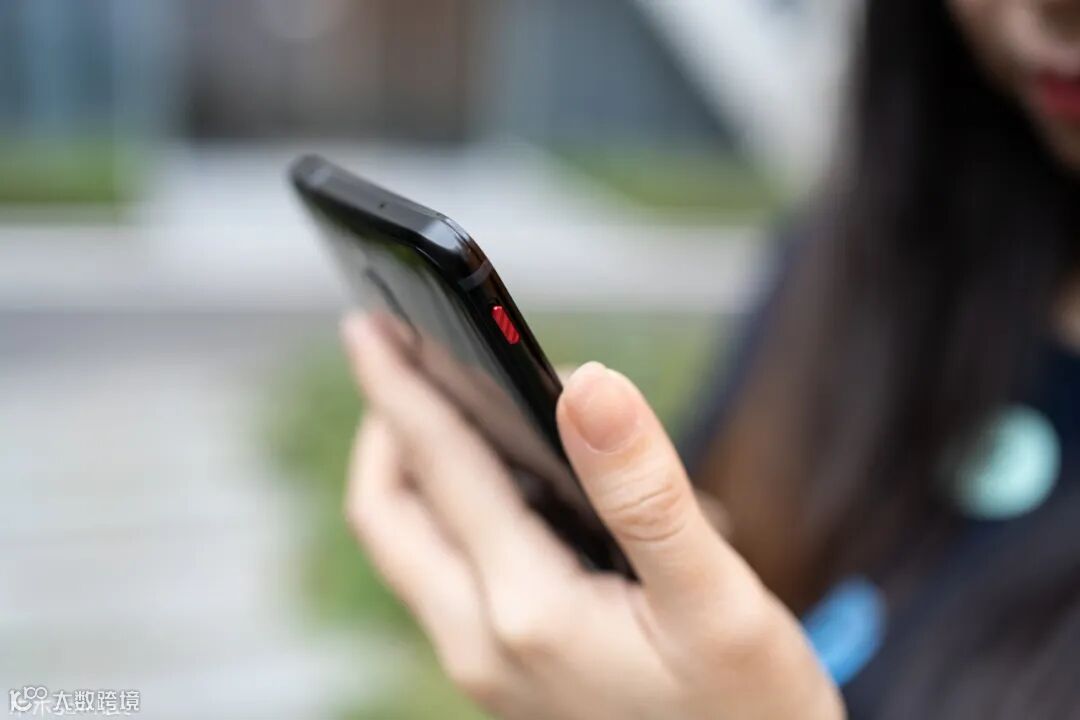 努比亚红魔5G游戏手机