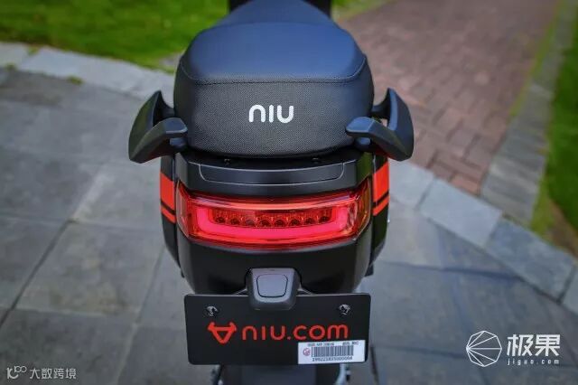 动力强劲续航长久,小牛电动车M+PRO也能有推背感