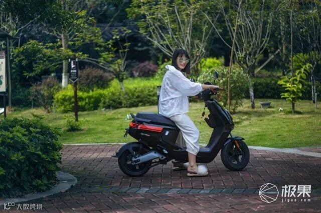 动力强劲续航长久,小牛电动车M+PRO也能有推背感
