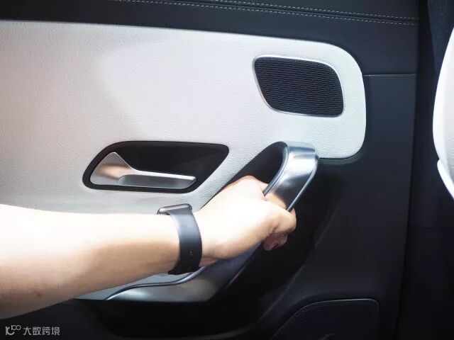 奔驰入门轿车A级三厢首发体验:外观空间秒杀宝马奥迪