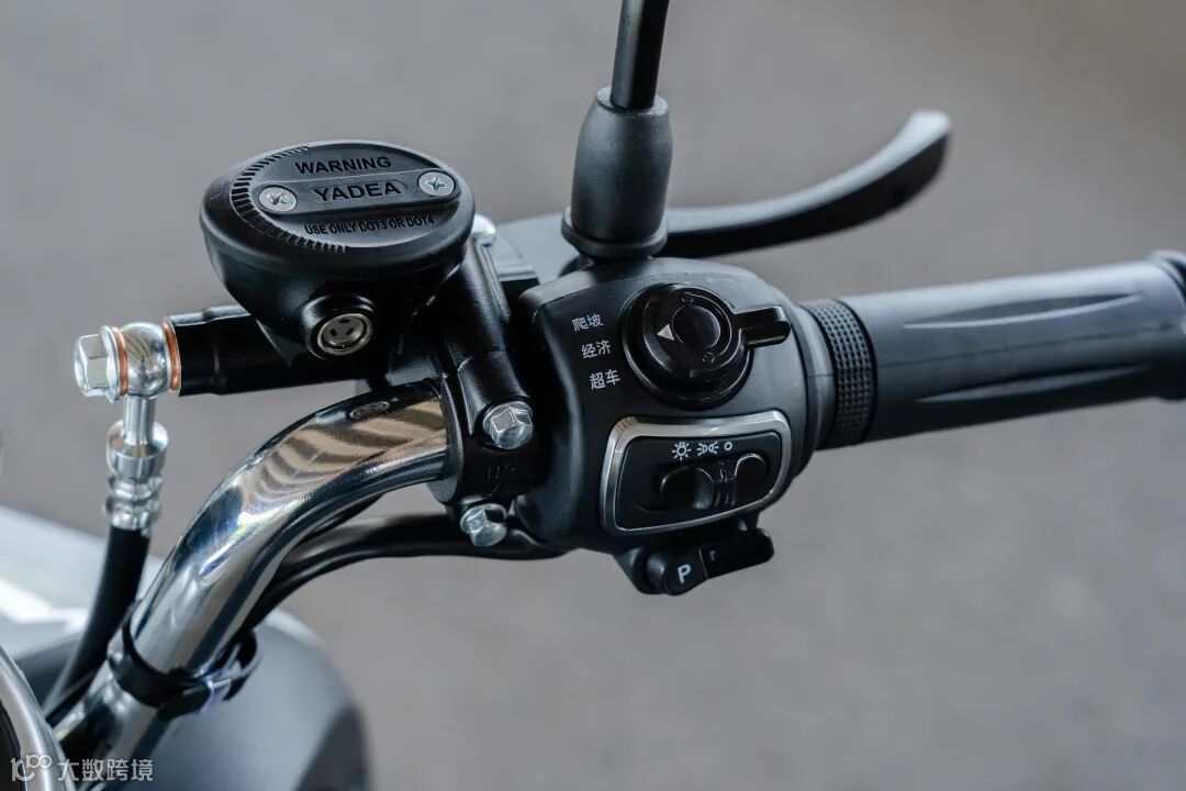 雅迪M6体验:舒适度堪比移动沙发,短途代步靠它爽翻了!