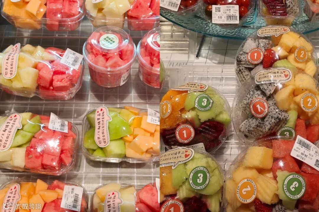 柜台上放着许多食物

描述已自动生成