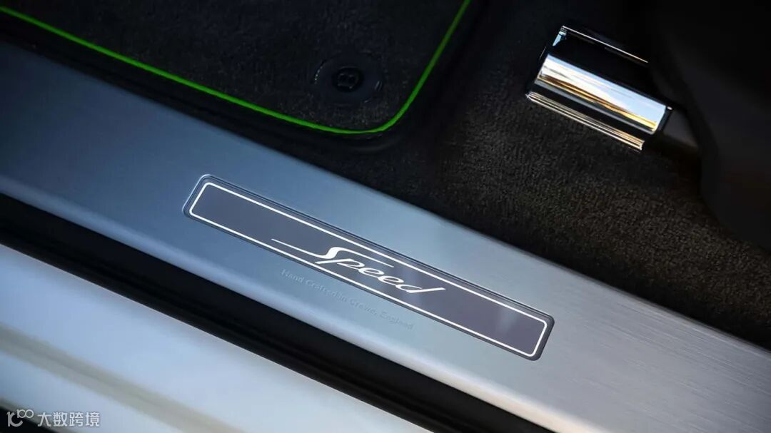 bentley-bentayga-speed-2025 (10).jpg