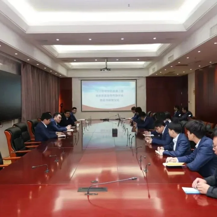 常州机场组织举行2025年第二期管制员放单考核讲评会暨放单证书颁发仪式