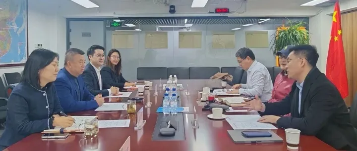 和振伟同国家发展改革委<em>国际</em>合作中心项目<em>负责人</em>会谈