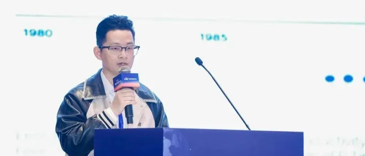 黄锐豪：AI时代的核心智能终端——人-车-家-生活的全新体验范式