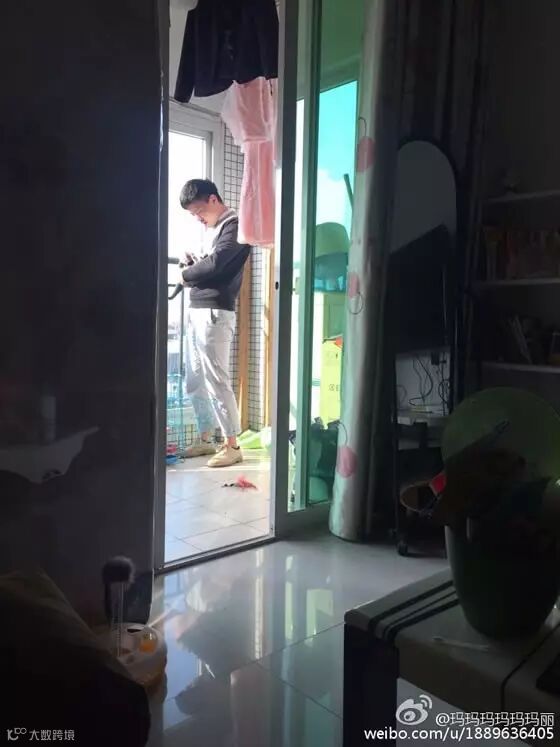 自从爹妈养了宠物,我在家里的地位一天不如一天……