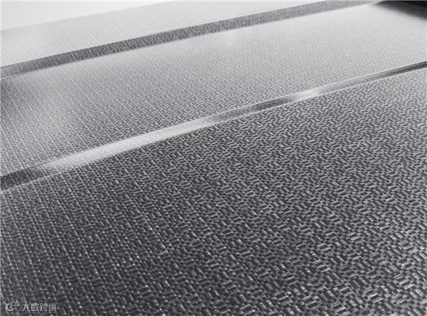 宝马研发新材料：性能媲美碳纤维 碳排放减少40%