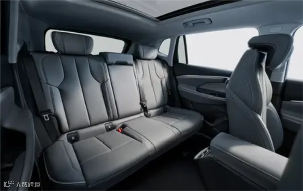 不输新势力！全新别克E5内饰官宣：标配30英寸曲面大屏