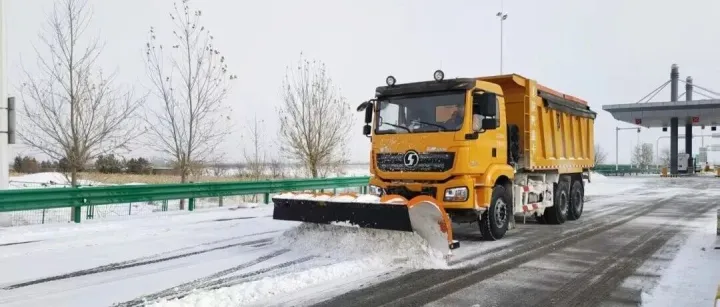 迎战风雪！铁建高速多片区联动除雪保畅通