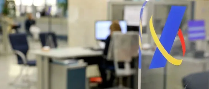 华人给家人转账小心了！超过这个数,税务局必查