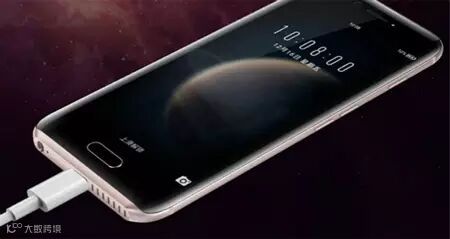 八曲面+前后双摄强大功能荣耀发售