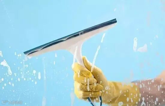 喝剩或过期葡萄酒的10大妙用