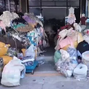 头皮发麻！高邮人千万别买！这些“爆火产品”，竟然都来自垃圾站……