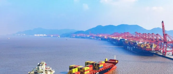 宁波<em>舟山</em>港开辟外贸新航线