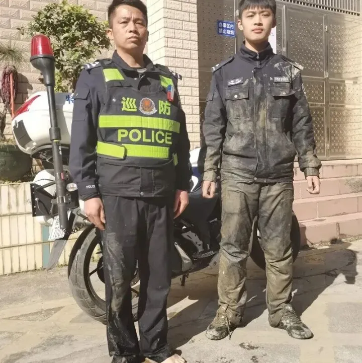 阳光下的守护丨冰冷刺骨的江水中，两个“泥人”救下一条命！