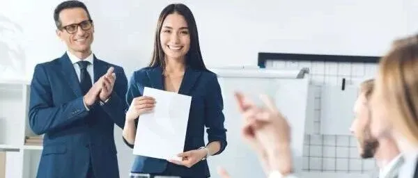 RH Insights I Annual Review 的正确打开方式：复盘过去，为未来加速