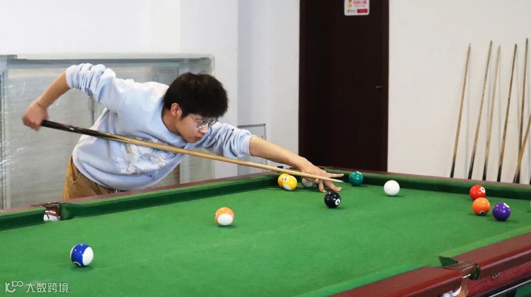 台球3.jpg