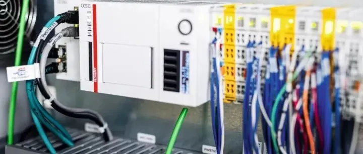 薄膜秒变快递袋，生产效率破纪录！