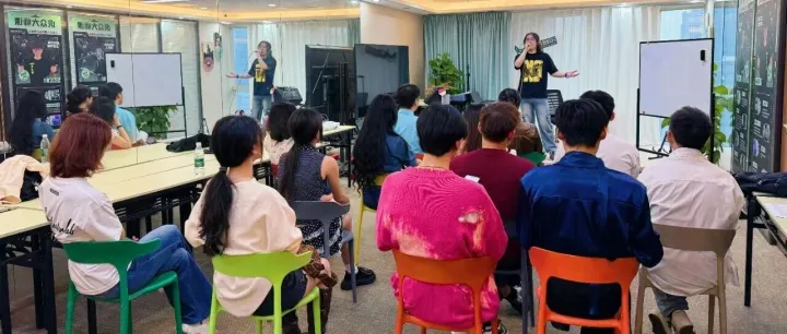 寻找深圳爱唱歌的你！快来将你的热爱变现！歌手梦+包就业，深圳职业歌手千人就业培养计划...