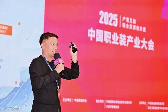 ZGD_2368-opq4056014991