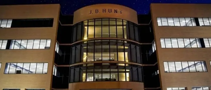 美国物流巨头第四季度营收下滑，但盈利高于预期