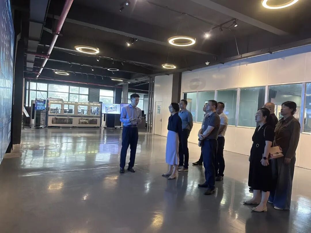 跨域联动丨盐城市工信局副局长许悦一行莅临协同科技调研- 大数跨境