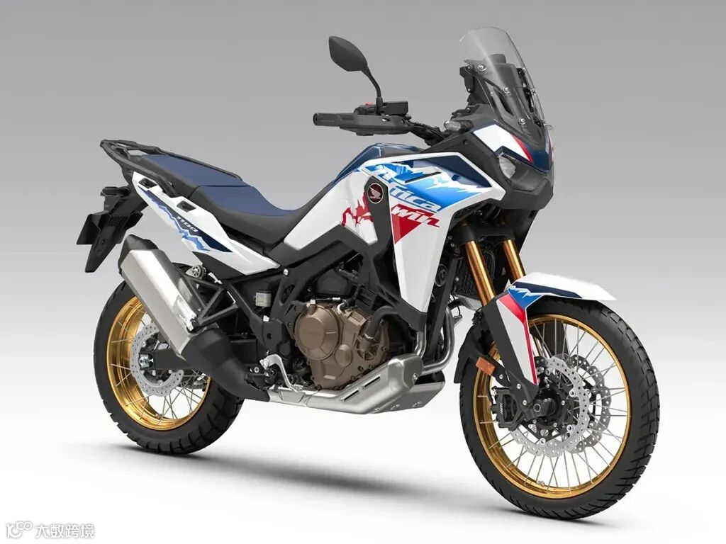 標準MT車型，比 DCT 車型輕約 10 公斤。