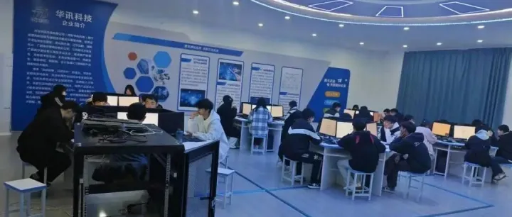 青春赛场 | 华讯科技&陕西电子信息职业技术学院 成功举办2025“云创杯”云计算技能赛