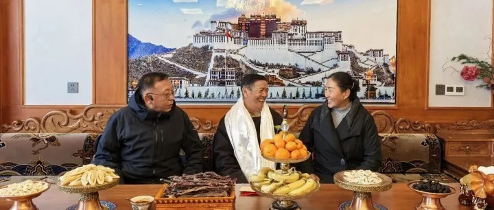 情系桑榆暖  賡續(xù)育人心——林芝市教育系統(tǒng)扎實開展2026年“三大節(jié)日”慰問退休干部教師活動