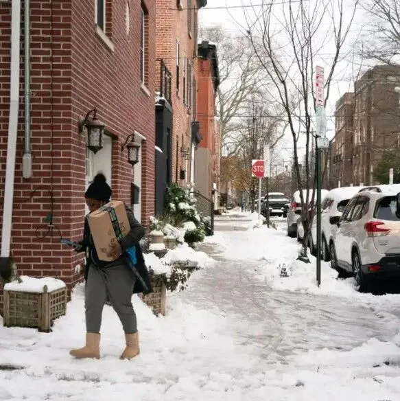 一场冬季特大风暴席卷美国后，亚马逊、eBay、Etsy卖家纷纷讨论货物延误应对策略！