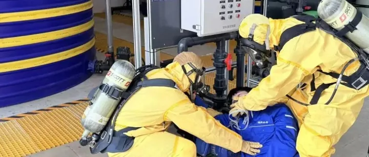 以练筑防，护航安全 | 原水公司开展次氯酸钠泄漏安全演练