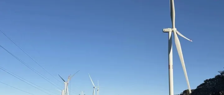 【工程動(dòng)態(tài)】大唐云南平河200兆瓦風(fēng)電項(xiàng)目順利完成吊裝