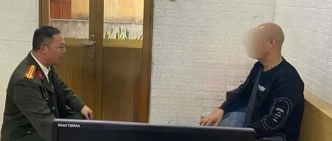 越南<em>興安</em>省一中國老板購物時沒帶證件被罰