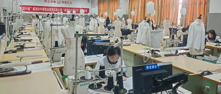 助力技能人才队伍建设｜省纺服协赴威海职业中等专业学校开展职业能力水平评价工作