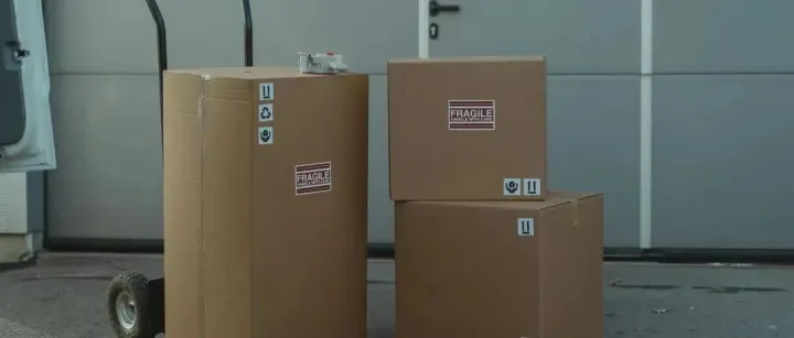 包装没变，运费却变了？FedEx和UPS同步收紧大件规则！