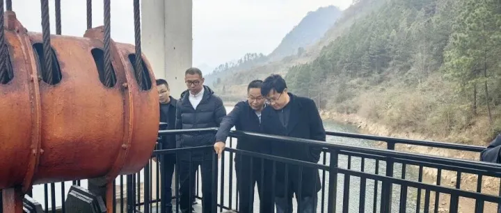 黃強(qiáng)到貴州水投<em>遵義</em>公司調(diào)研