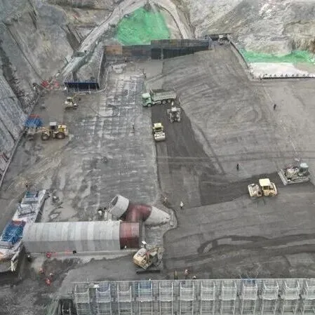 开好局 起好步｜贵州花滩子水库大坝已施工至420米海拔高程，完成进度约32％